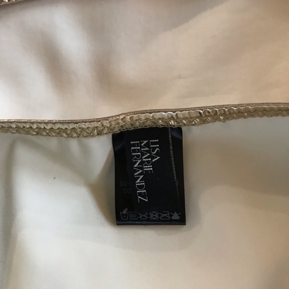 Gold bikini - Picture 4 of 8